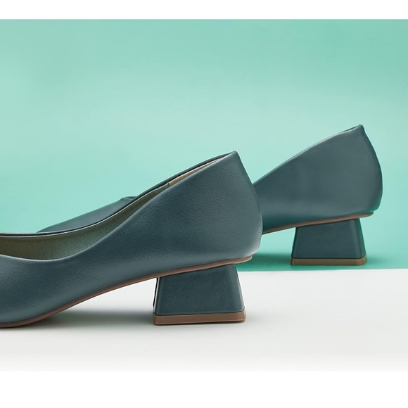 C.Paravano Low Heel Shoes - Picture 2 of 11